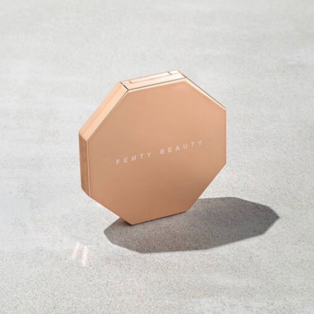 New , Fenty beauty by Rihanna instant bronzer - Picture 2 of 3